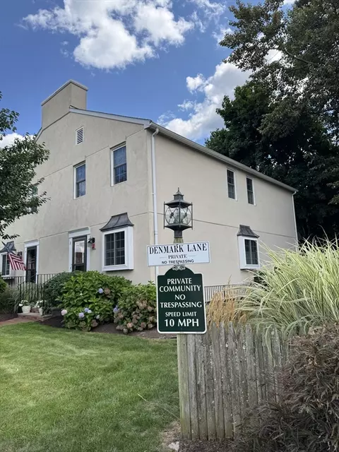 Exterior - 26 Denmark Ln #26, Needham, MA 02492 photo 9 of 10
