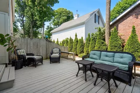 Exterior - 26 Denmark Ln #26, Needham, MA 02492 photo 5 of 10