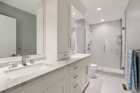 Bath - 26 Denmark Ln #26, Needham, MA 02492 photo 1 of 2