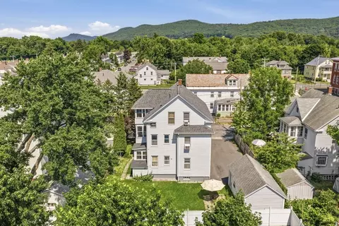 12 Johnson Ave, Easthampton, MA 01027 photo 4