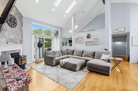 19 Forestview Dr, Fairhaven, MA 02719 photo 9