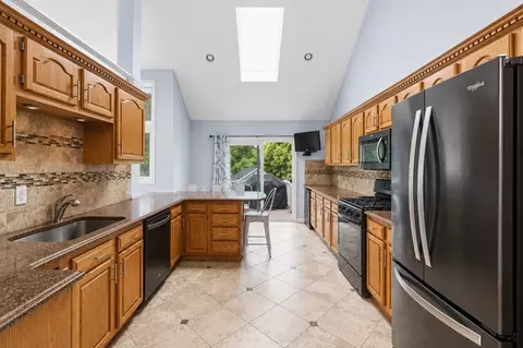 19 Forestview Dr, Fairhaven, MA 02719 photo 10