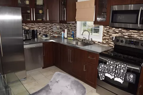 Kitchen - 43 Barton St, Springfield, MA 01104 photo 3 of 3