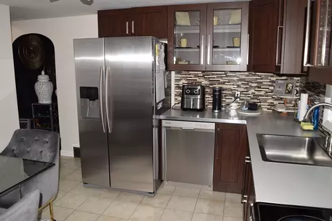 Kitchen - 43 Barton St, Springfield, MA 01104 photo 1 of 3
