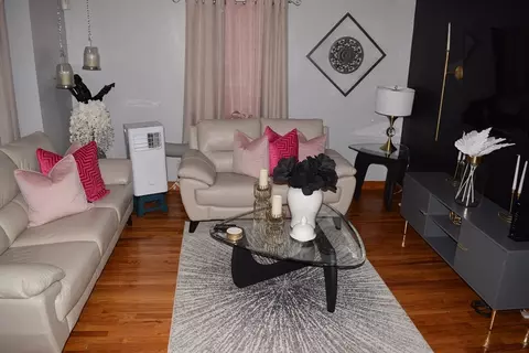 Living - 43 Barton St, Springfield, MA 01104 photo 2 of 2