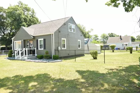 Exterior - 43 Barton St, Springfield, MA 01104 photo 8 of 13