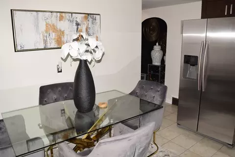 Dining - 43 Barton St, Springfield, MA 01104 photo 1 of 1