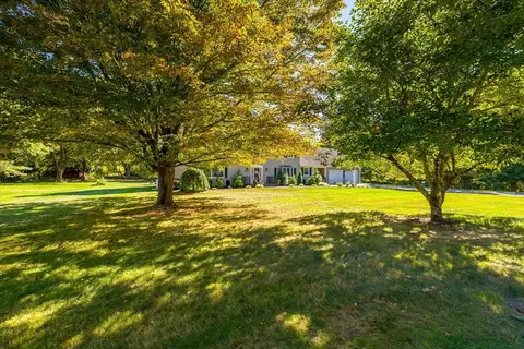 1 Maple Ln, Thompson, CT 06277 photo 9