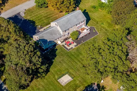 1 Maple Ln, Thompson, CT 06277 photo 3