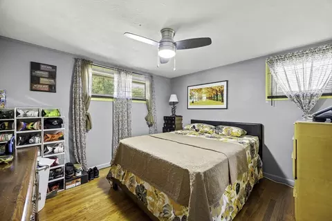 Bedroom - 39 Wakefield St, Springfield, MA 01151 photo 2 of 3