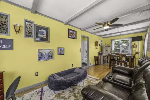 Living - 39 Wakefield St, Springfield, MA 01151 photo 1 of 3