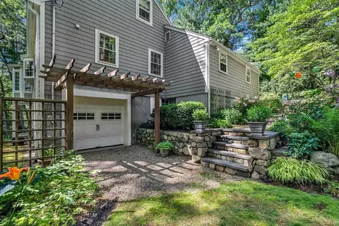 Exterior - 44 Old Rd, Weston, MA 02493 photo 6 of 9