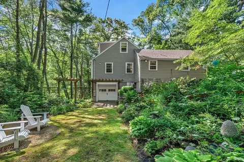 Exterior - 44 Old Rd, Weston, MA 02493 photo 5 of 9