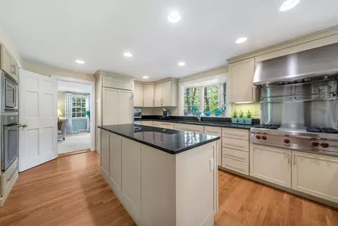Kitchen - 44 Old Rd, Weston, MA 02493 photo 2 of 3