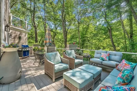 Exterior - 44 Old Rd, Weston, MA 02493 photo 4 of 9