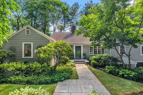 44 Old Rd, Weston, MA 02493