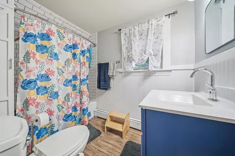 Bath - 26 Hough Rd, Sutton, MA 01590 photo 1 of 2