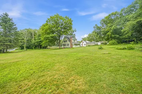 Exterior - 26 Hough Rd, Sutton, MA 01590 photo 2 of 3