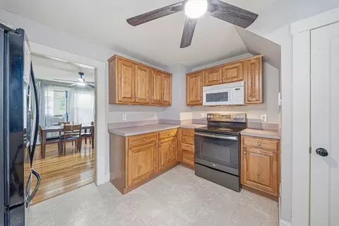 Entry Way - 26 Hough Rd, Sutton, MA 01590 photo 1 of 1