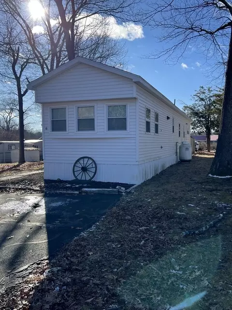 6 Stagecoach Dr, Brookfield, MA 01506 photo 4
