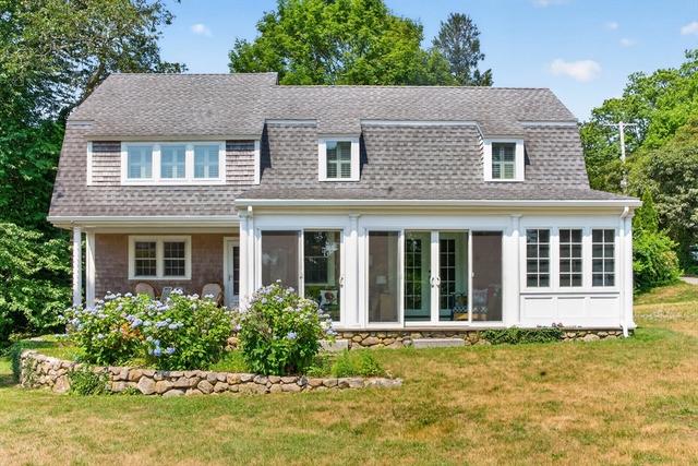 51 Davis St, Tisbury, MA 02568