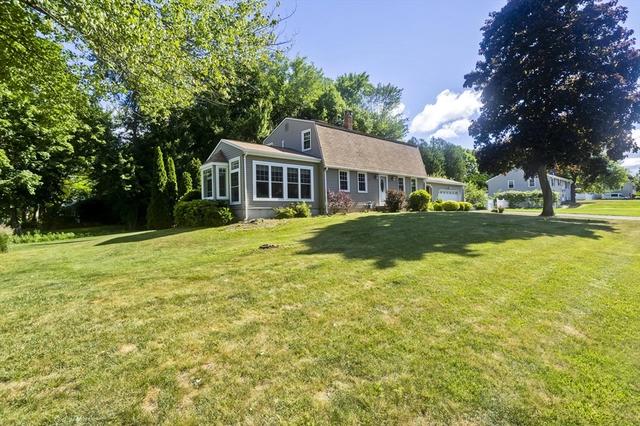 148 Clover Hill Dr, Agawam, MA 01030