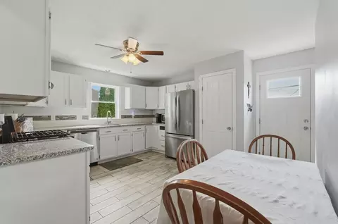 134 Hathaway Commons Rd, Fall River, MA 02720 photo 8