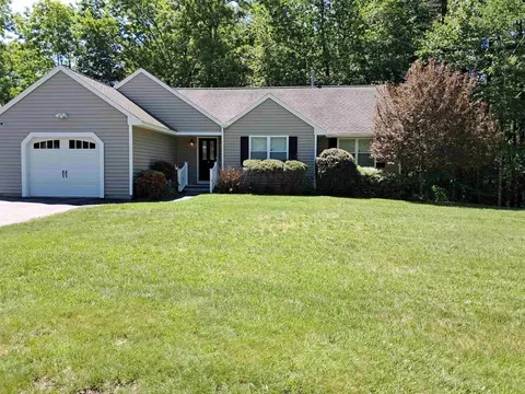4 Sterling Way #4, Hudson, NH 03051