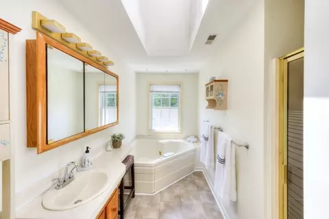 39 Ledgecrest Dr, Worcester, MA 01603 photo 25