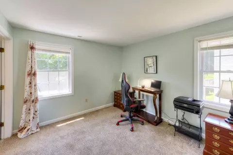 39 Ledgecrest Dr, Worcester, MA 01603 photo 17