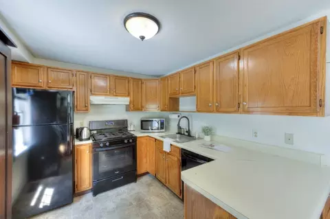 39 Ledgecrest Dr, Worcester, MA 01603 photo 13