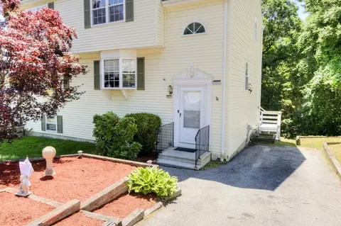 39 Ledgecrest Dr, Worcester, MA 01603 photo 3