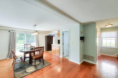 39 Ledgecrest Dr, Worcester, MA 01603 photo 8