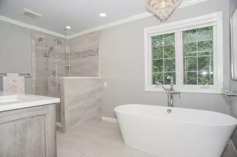 Bath - 18 Boundary Stone Rd, Sutton, MA 01590 photo 3 of 6