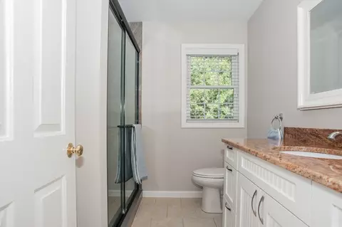 Bath - 18 Boundary Stone Rd, Sutton, MA 01590 photo 5 of 6