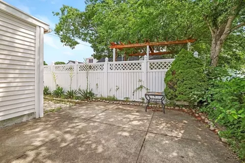 Exterior - 10 Barnes St, Wareham, MA 02571 photo 4 of 5