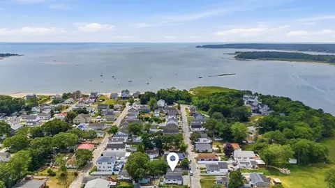 View/Area - 10 Barnes St, Wareham, MA 02571 photo 1 of 8