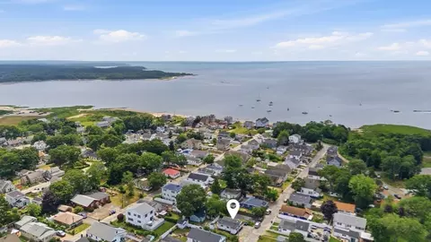 View/Area - 10 Barnes St, Wareham, MA 02571 photo 2 of 8