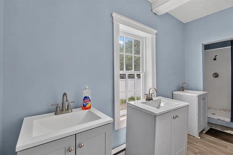 243 Central St, Springfield, MA 01105 photo 24