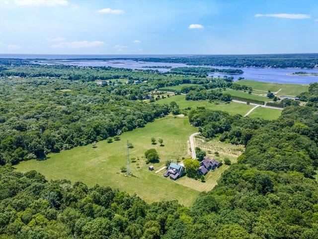 442 Horseneck Rd, Westport, MA 02790