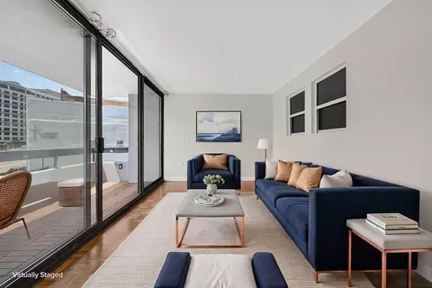566 Commonwealth #304, Boston, MA 02215