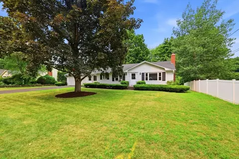 214 Forest Hills Rd, Springfield, MA 01128