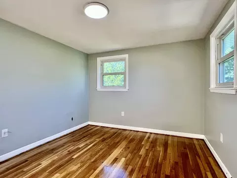 Bedroom - 9 Champlain Dr, Hudson, MA 01749 photo 2 of 8