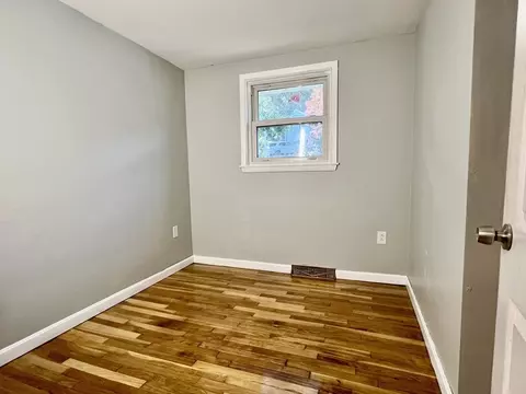 Bedroom - 9 Champlain Dr, Hudson, MA 01749 photo 6 of 8