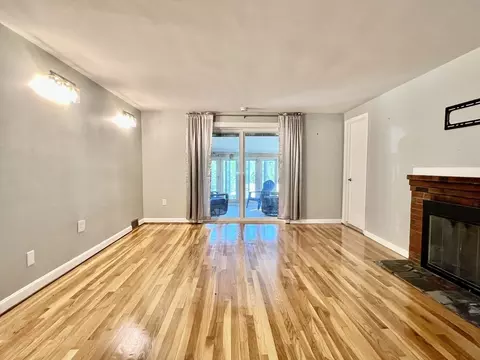 Living - 9 Champlain Dr, Hudson, MA 01749 photo 1 of 3
