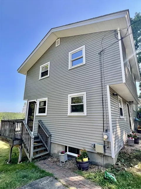 Exterior - 9 Champlain Dr, Hudson, MA 01749 photo 2 of 4