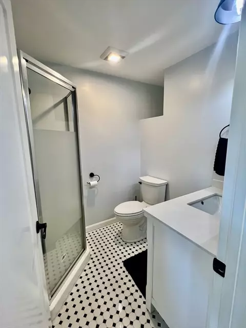 Bath - 9 Champlain Dr, Hudson, MA 01749 photo 2 of 3