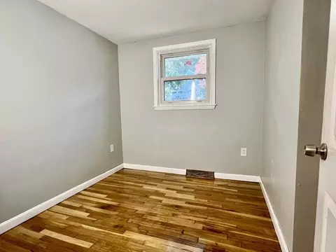 Bedroom - 9 Champlain Dr, Hudson, MA 01749 photo 4 of 8