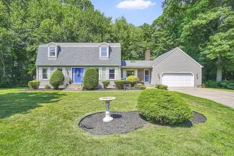88 Jennie Cir, Agawam, MA 01001
