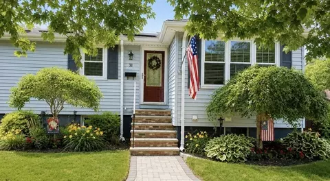 31 Dartmouth St, Lynn, MA 01904